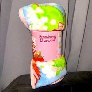 Strawberry shortcake blanket